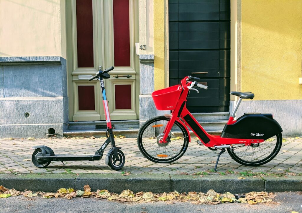 Elektromos roller és kerékpár összehasonlítása